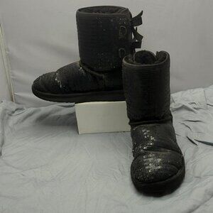 UGG Australia Womans Black Bailey Bow 2 Sequin Sheepskin Boots Sz. 4
